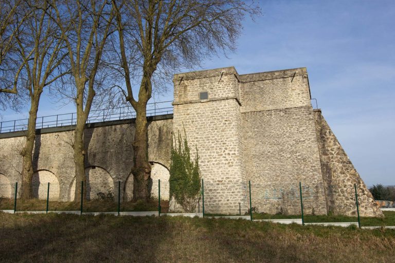 La tête de siphon de l'aqueduc de la Vanne à proximité du Hameau de Villoison (Villabé)