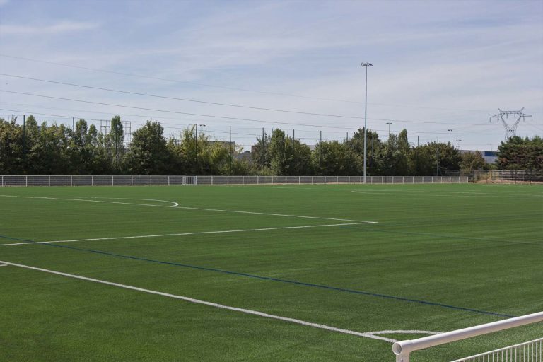 Stade municipal de Villabé dit "stade du Village" : Nouveau stade de football en gazon synthétique